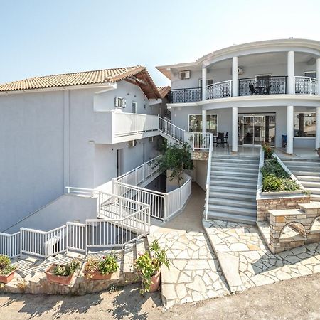 Christina Apartments Планос Екстер'єр фото
