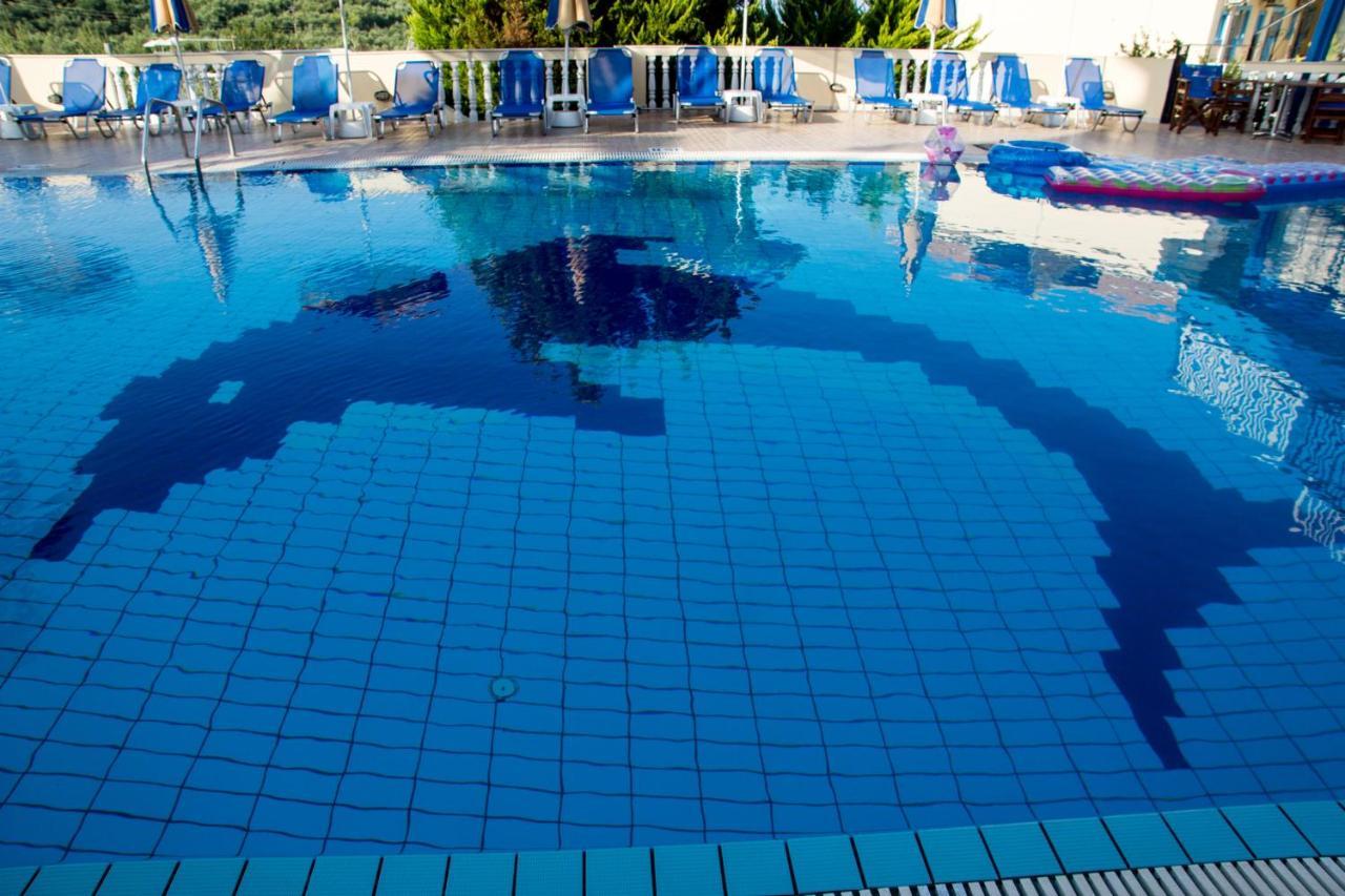 Christina Apartments Планос Екстер'єр фото