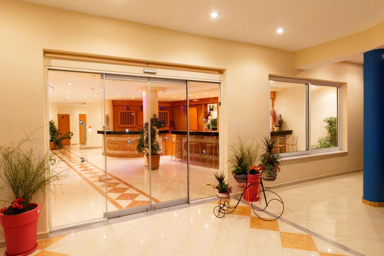 Christina Apartments Планос Екстер'єр фото