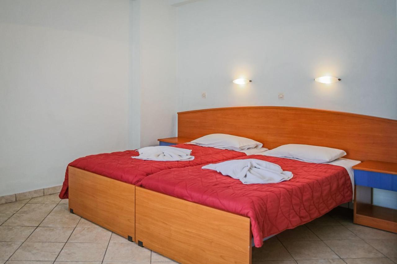 Christina Apartments Планос Екстер'єр фото