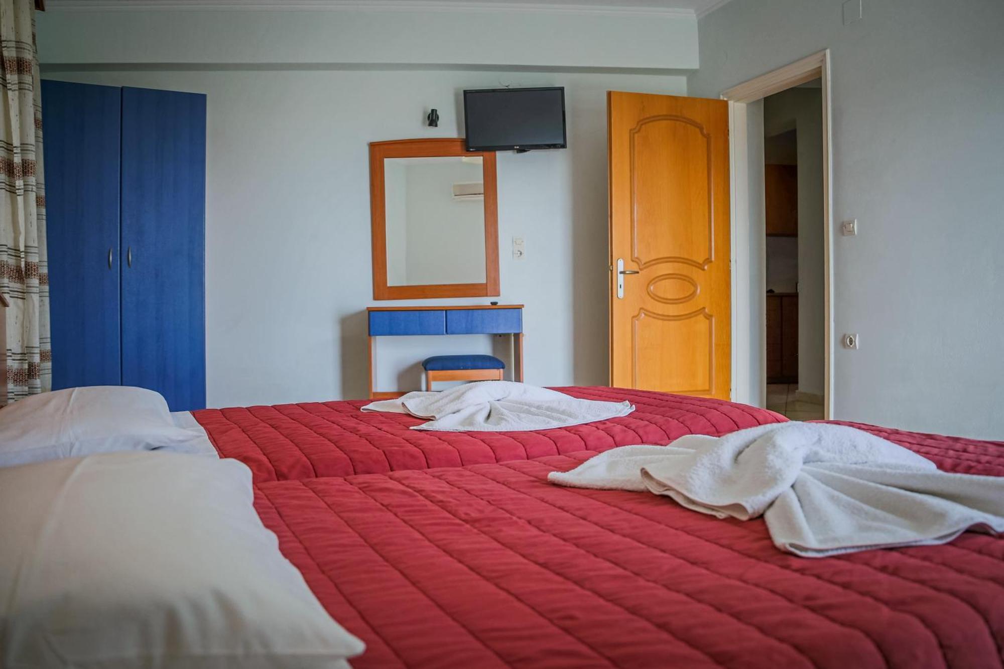 Christina Apartments Планос Екстер'єр фото