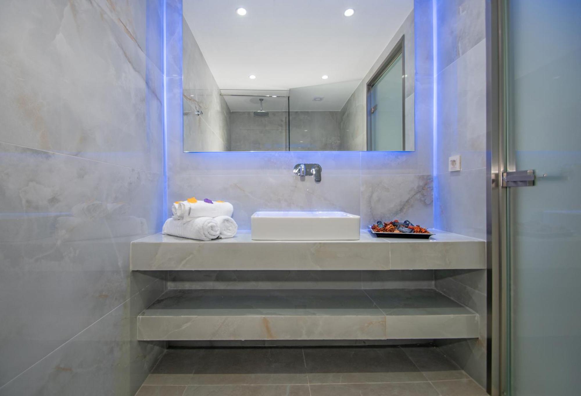 Christina Apartments Планос Екстер'єр фото